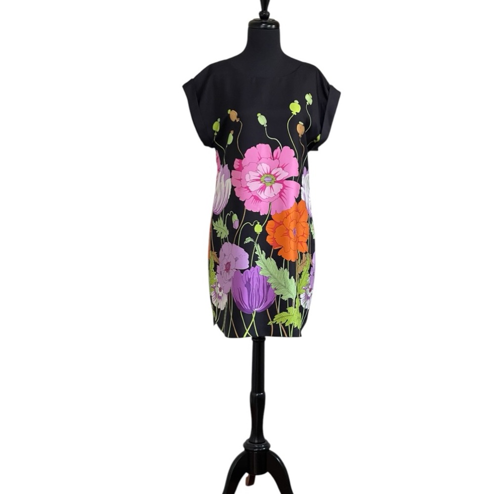 Trina Turk Black 100% Silk Shift Dress Sz 4 Bold Vibrant Floral Short Sleeves